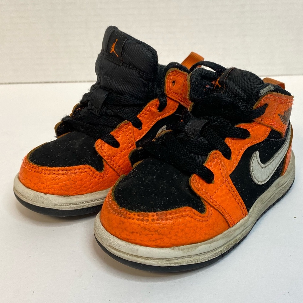 Air Jordan 1 MID - Vivid Orange - Size 5C.